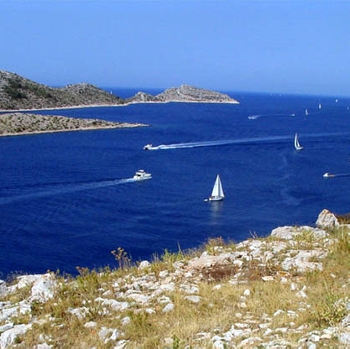 Accesso via mare in Croazia: dal 2024 obbligo di immatricolazione per tutte le barche (natanti italiani compresi)